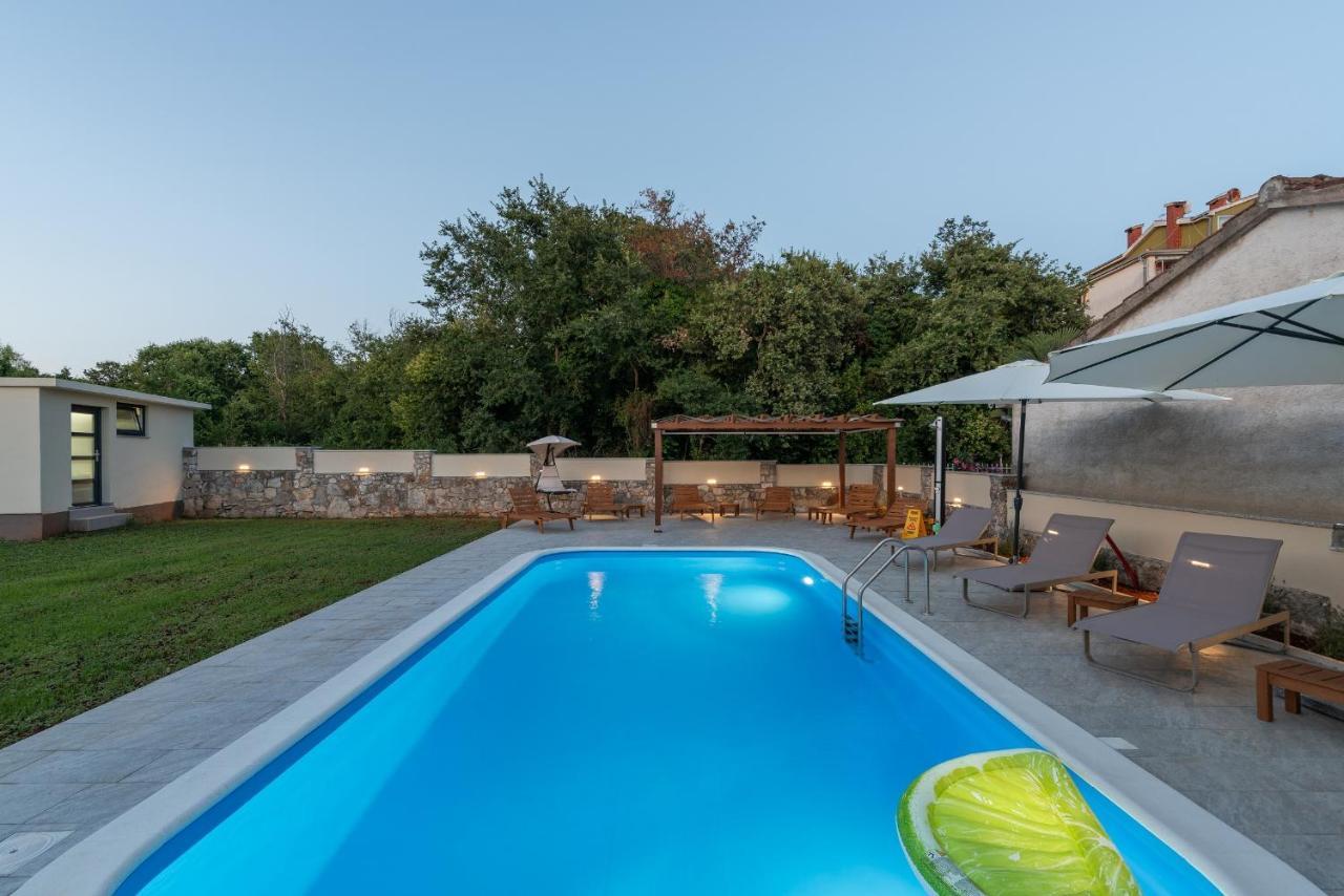 App Sandro With Common Pool Poreč